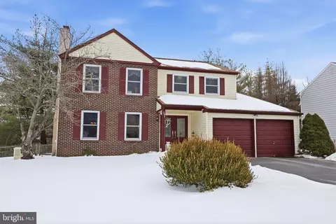 297 Cliveden Dr, Newtown, PA 18940