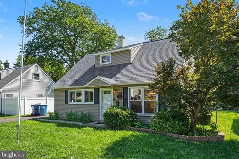 594 Rosemar Dr, Yardley, PA 19067