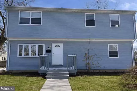 11 Carolina Ave, Morrisville, PA 19067
