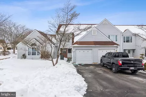 104 Wigton Cir, Perkasie, PA 18944
