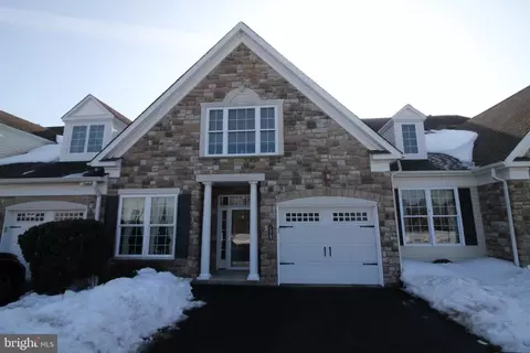 175 Reagan Dr, Sellersville, PA 18960