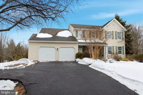 1048 Bartram Ln, Quakertown, PA 18951