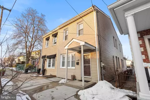 307 Lincoln Ave, Bristol, PA 19007