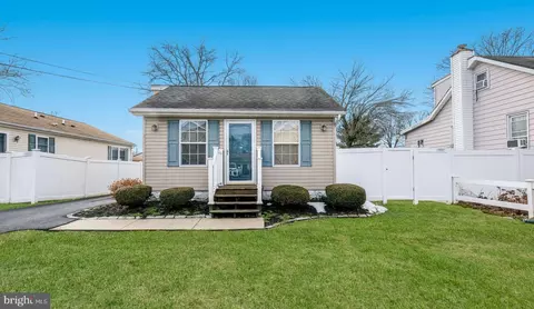 530 Main Ave, Croydon, PA 19021