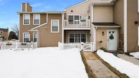 401 Ferris Ln #D1, Doylestown, PA 18901