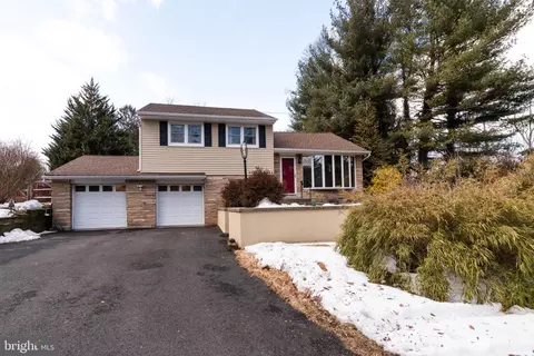 106 S Shady Retreat Rd, Doylestown, PA 18901