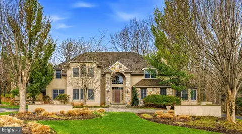 7 Mercer Gate Dr, Doylestown, PA 18901