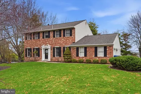 2240 Cloverly Cir, Jamison, PA 18929