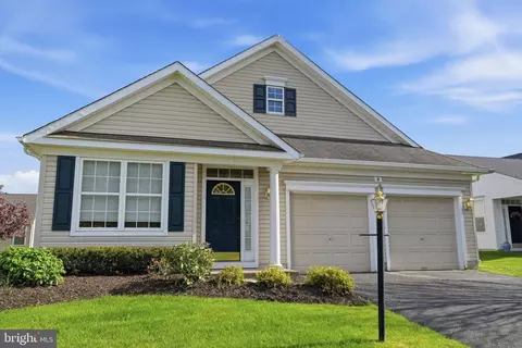 6 Sagebrush Ln, Langhorne, PA 19047