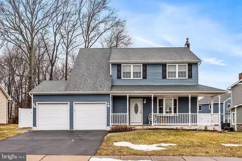 541 Stanford Rd, Fairless Hills, PA 19030