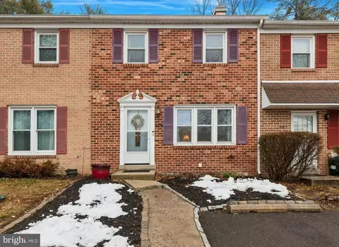529 Portsmouth Ct, Sellersville, PA 18960
