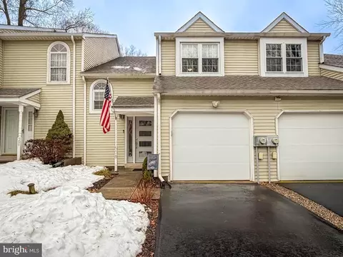 508 Ashton Cir, Feasterville Trevose, PA 19053