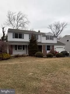 916 Log College Dr, Warminster, PA 18974