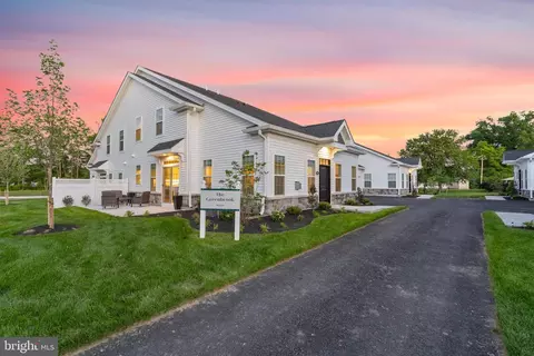 29 Cedar Cir #15, Levittown, PA 19055