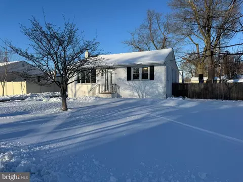 455 Jefferson Ave, Langhorne, PA 19047