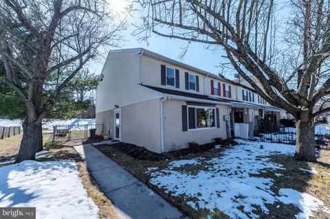 54 Ivy Ct, Quakertown, PA 18951