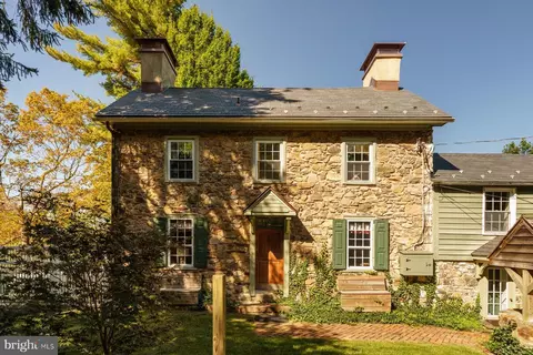 2943 Windy Bush Rd, Newtown, PA 18940