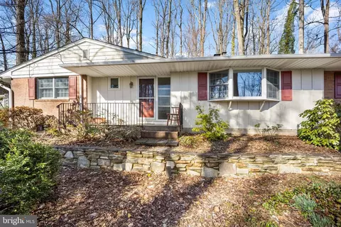 105 Vernon Ln, Yardley, PA 19067