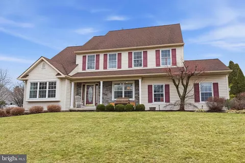 1821 Fox Run Ter, Warrington, PA 18976