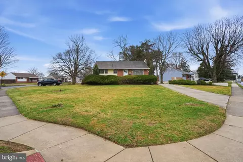 3220 Glenrose Ave, Bristol, PA 19007