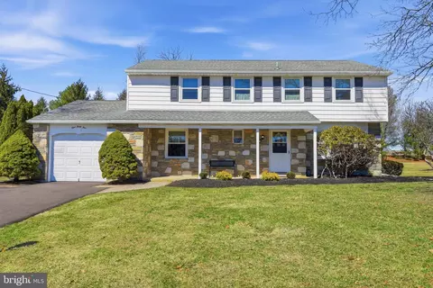 145 Frog Hollow Rd, Southampton, PA 18966