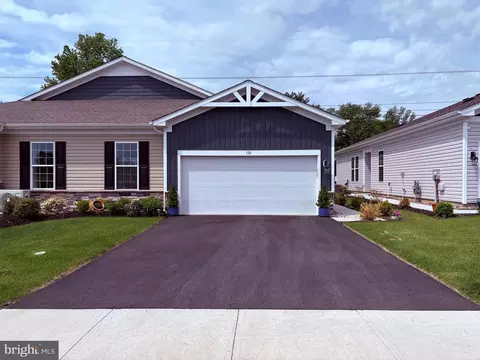 140 Delhaas Cir, Bristol, PA 19007