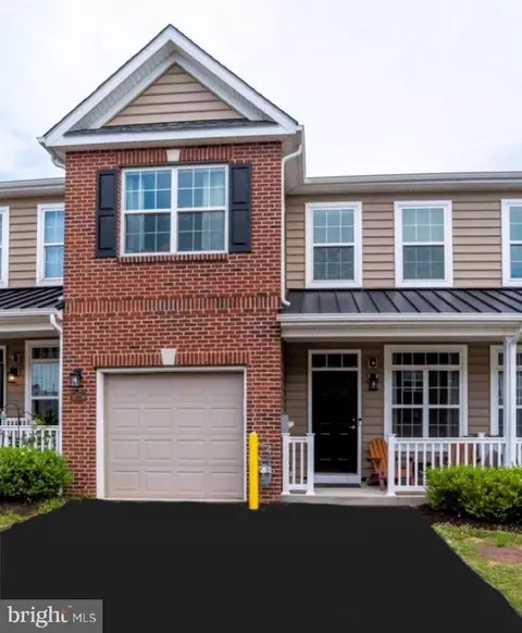 16759 River View Cir, Bristol, PA 19007