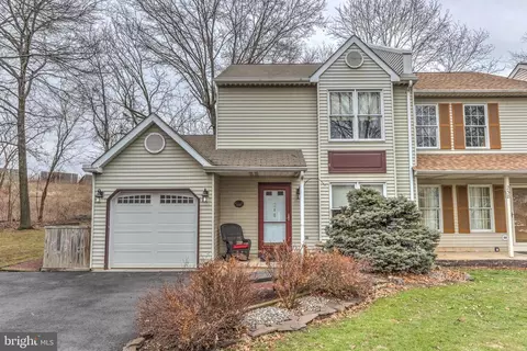 240 Green Valley Way, Chalfont, PA 18914