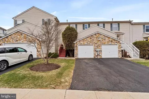 2426 Emerald Ln, Quakertown, PA 18951