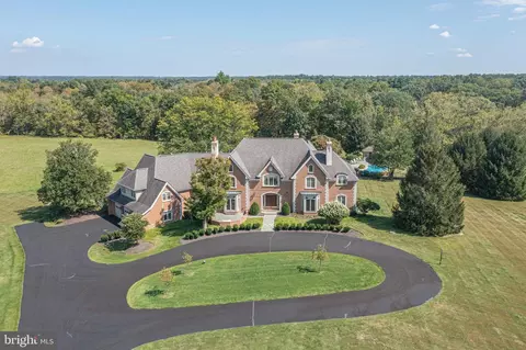 1710 Scott Dr, Newtown, PA 18940