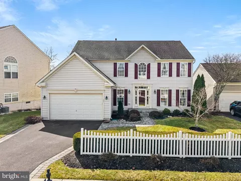 225 Barnhill Rd, Perkasie, PA 18944
