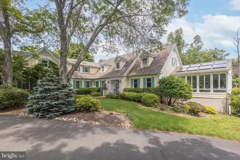 1045 Washington Crossing Rd, Newtown, PA 18940