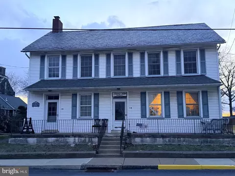 6 N Main St, Richlandtown, PA 18955