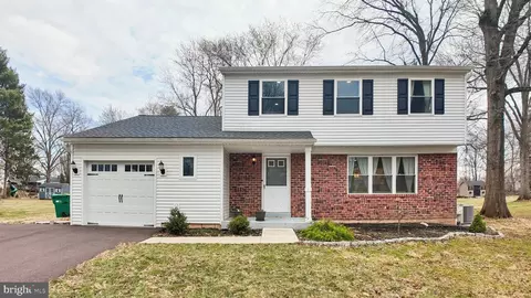 94 Sioux Rd, Doylestown, PA 18901