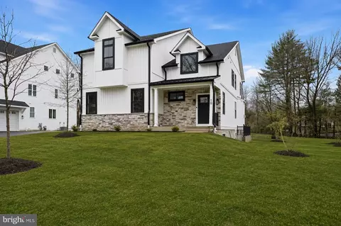 10 Churchville Ln, Churchville, PA 18966