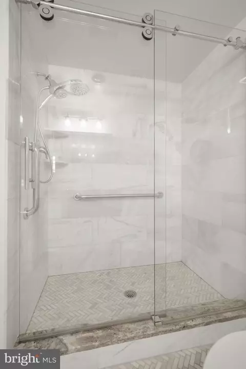 Bath - 6509 Centennial Sta, Warminster, PA 18974 photo 2 of 4