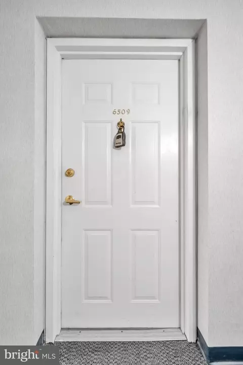 Entry Way - 6509 Centennial Sta, Warminster, PA 18974 photo 1 of 3