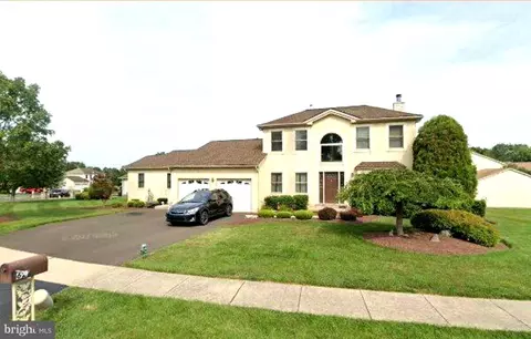 621 Nicole Dr, Southampton, PA 18966
