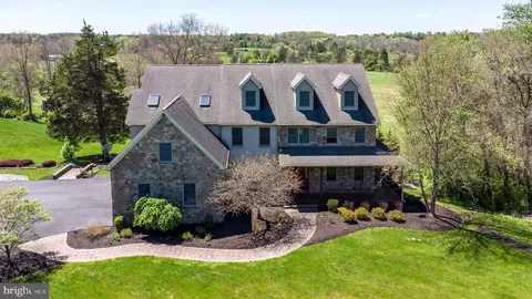 23 Red Hill Rd, Pipersville, PA 18947