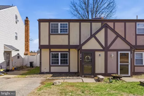 121 Braithwaite Ln, Quakertown, PA 18951