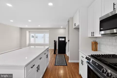 Entry Way - 1283 Irma Rd, Warminster, PA 18974 photo 1 of 3