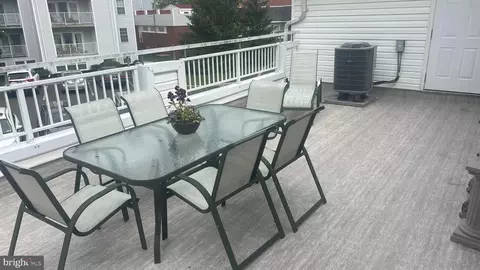 8200 Centennial Sta, Warminster, PA 18974