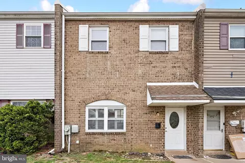 5109 Inlet Dr, Bensalem, PA 19020