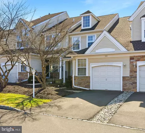 505 Waterford Ct, New Hope, PA 18938