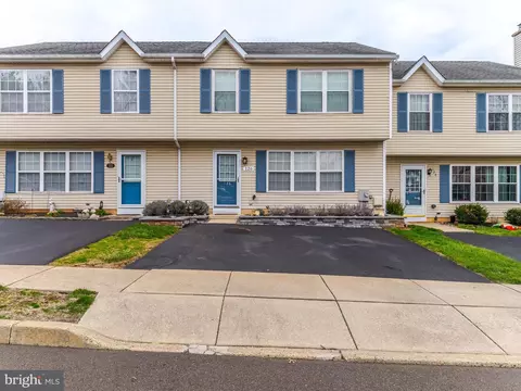 126 Megan Cir, Chalfont, PA 18914