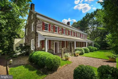 1 Ridge Valley Rd, Ottsville, PA 18942
