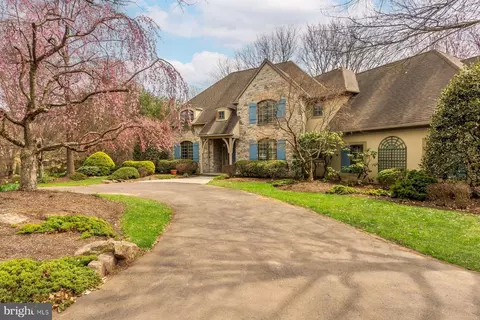 4225 Erica Dr, Doylestown, PA 18902