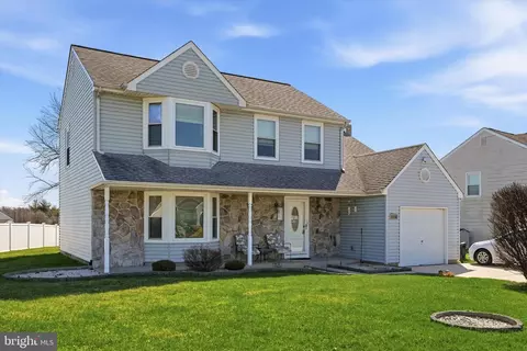1640 Britany Dr, Bensalem, PA 19020