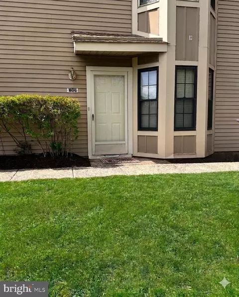 806 Barry Ct, Southampton, PA 18966