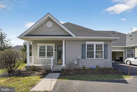 56 Liberty Dr, Bensalem, PA 19020